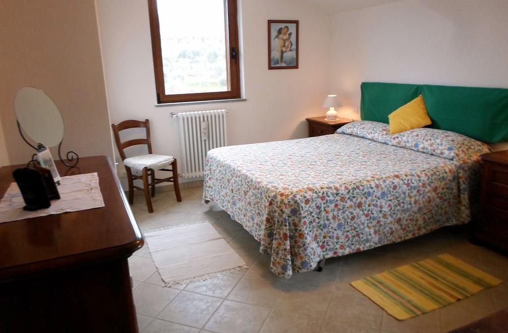 I 3 Cipressi Villa Chiassa Superiore Værelse billede